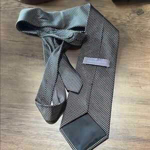 Geoffrey Beene Black and Gray Patterned Tie